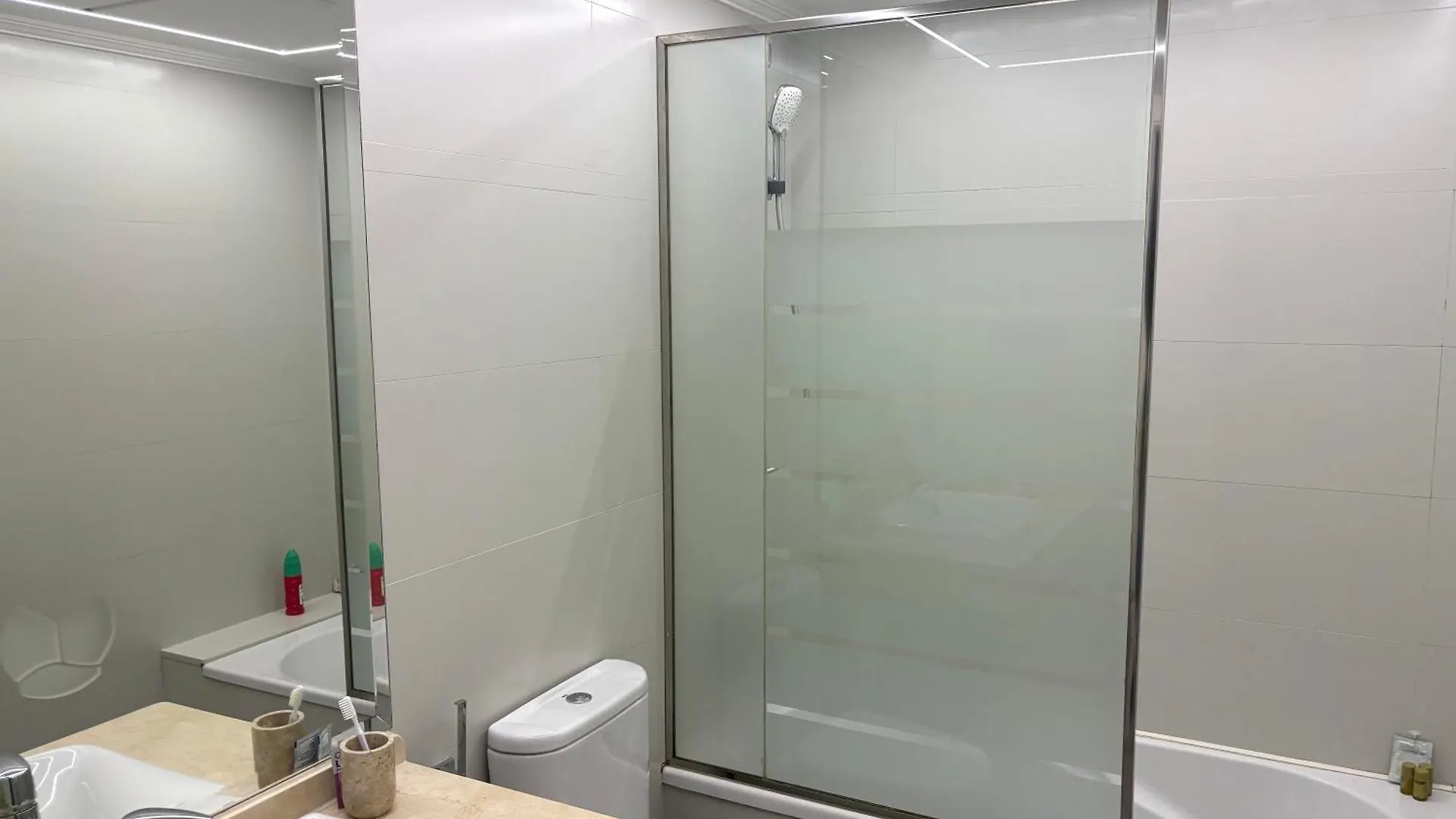 קורדובה Free Parking & Central & Near Train Station